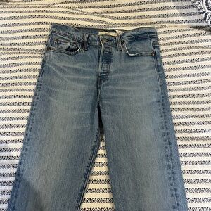 Levi's Women's Straight Leg Blue Jeans